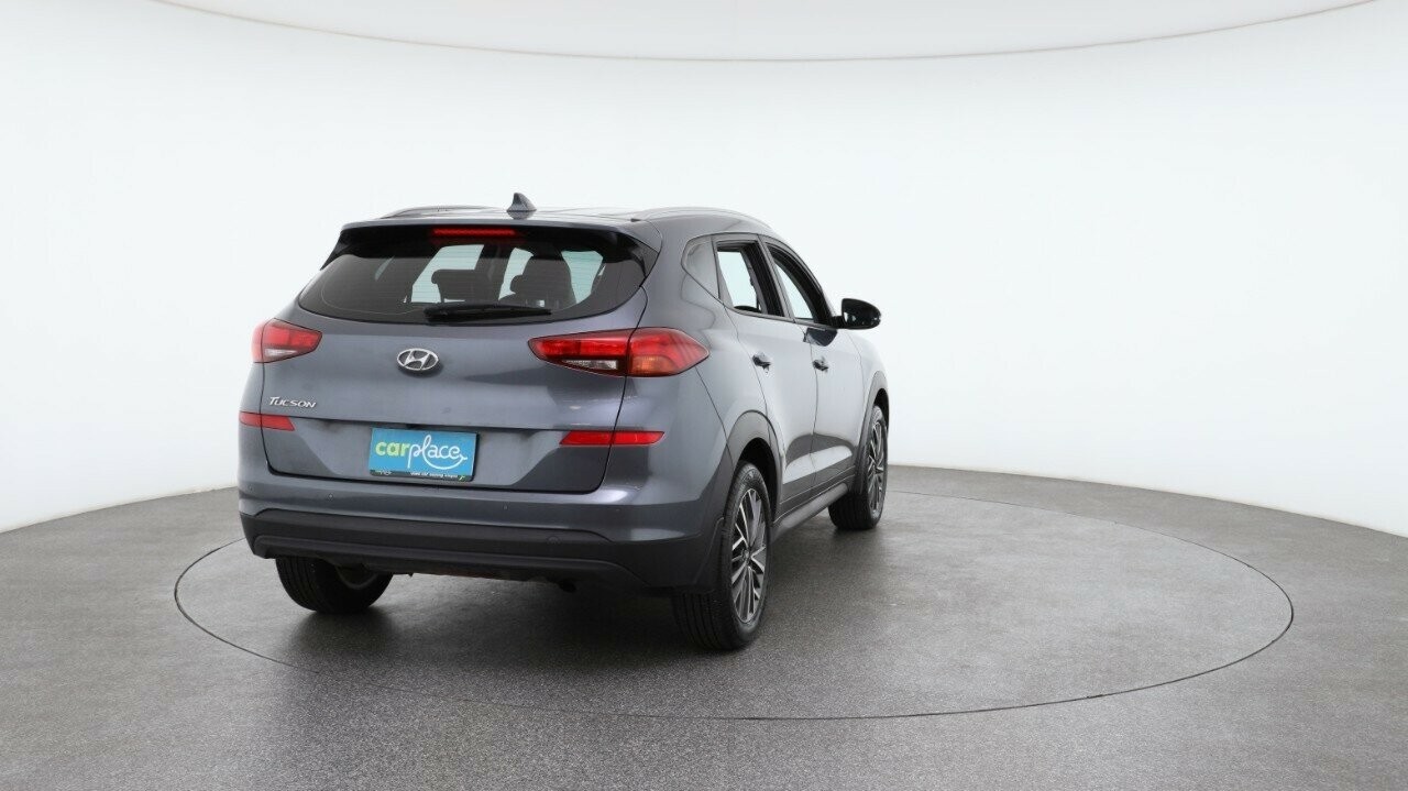 Hyundai Tucson image 3