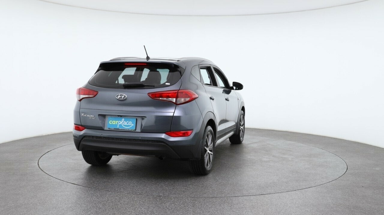 Hyundai Tucson image 2