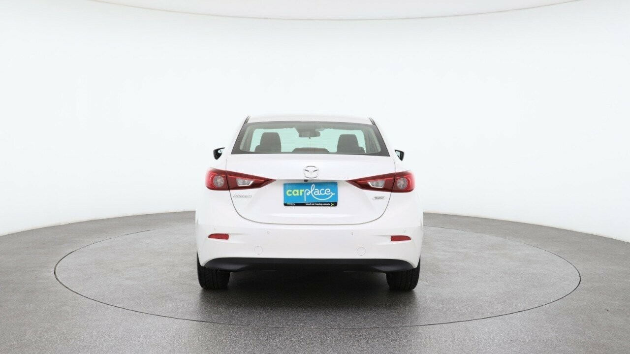 Mazda 3 image 2