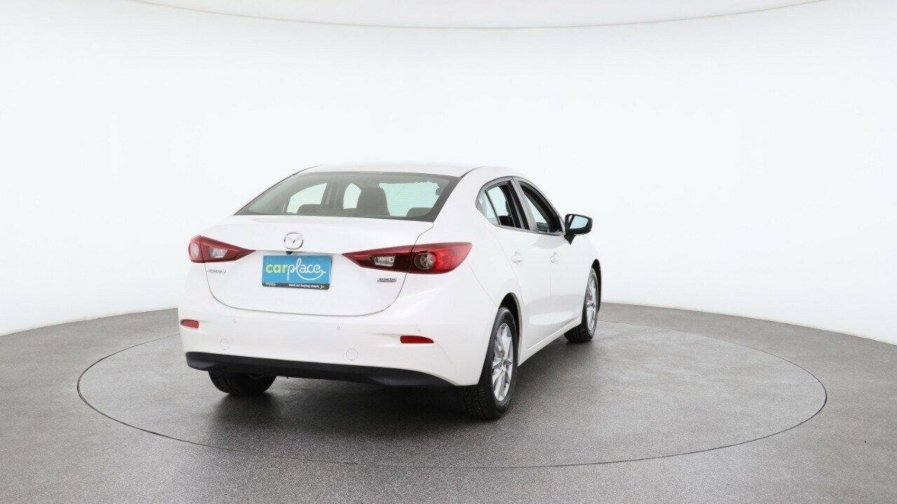 Mazda 3 image 3