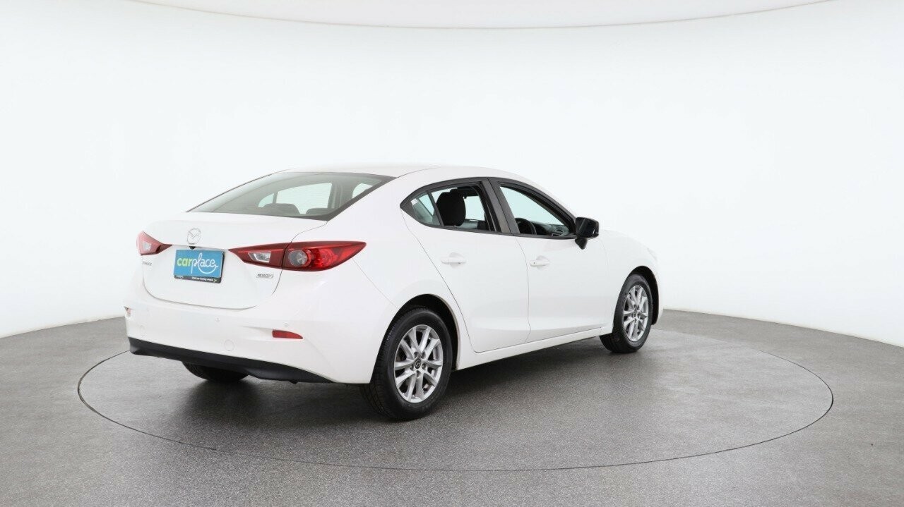 Mazda 3 image 4