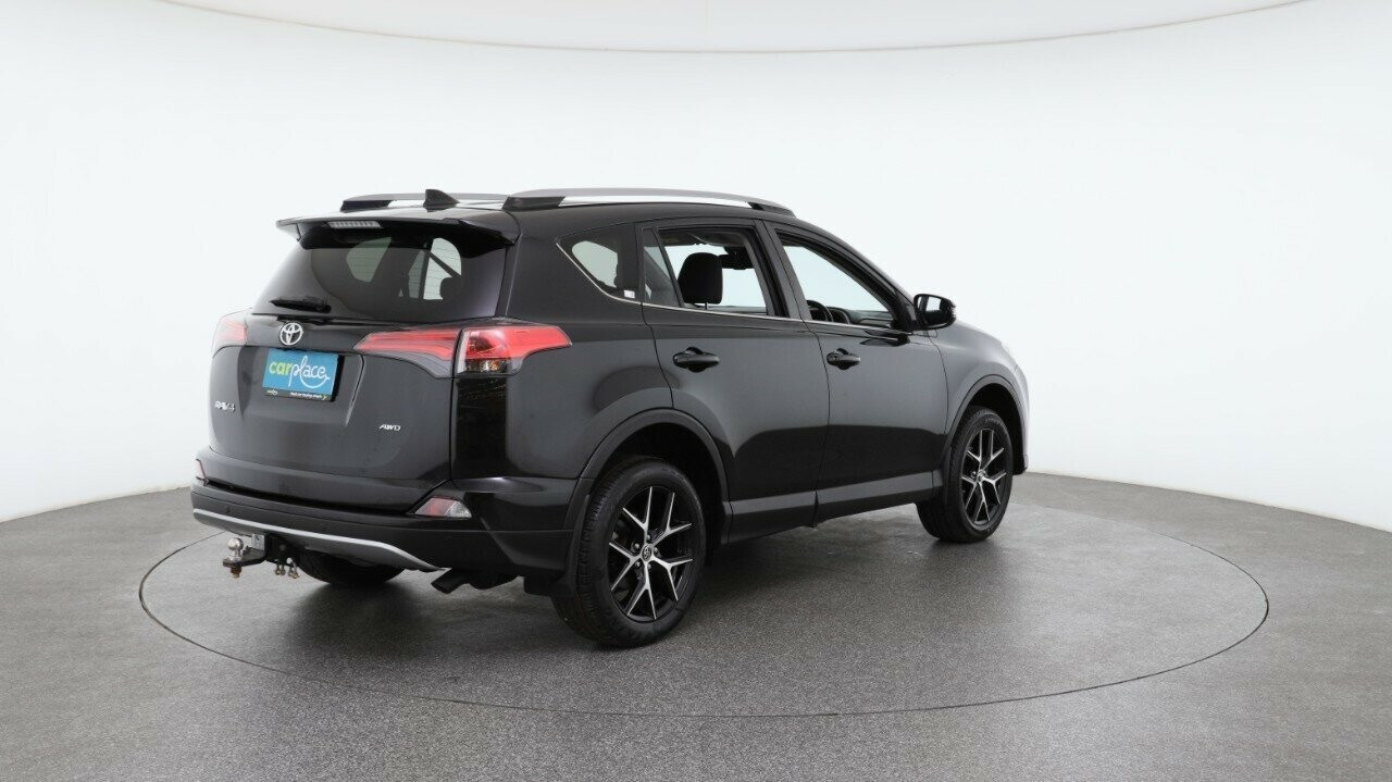 Toyota Rav4 image 4