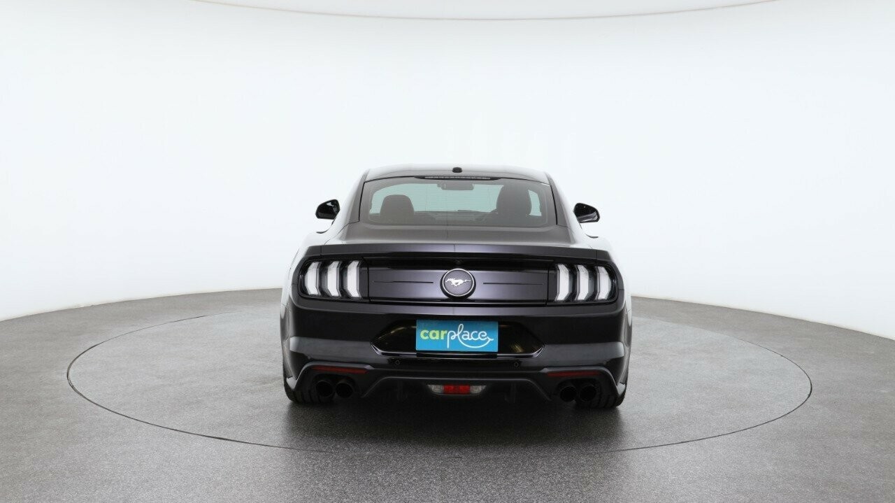 Ford Mustang image 2