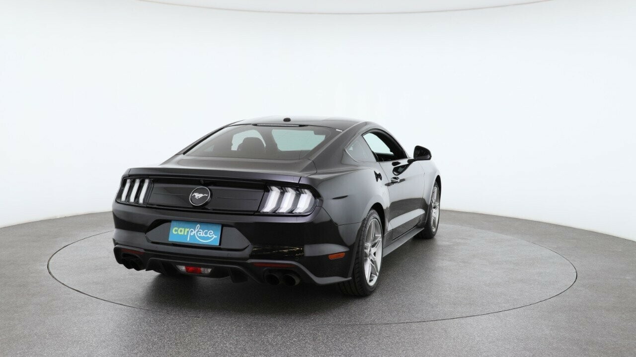 Ford Mustang image 3