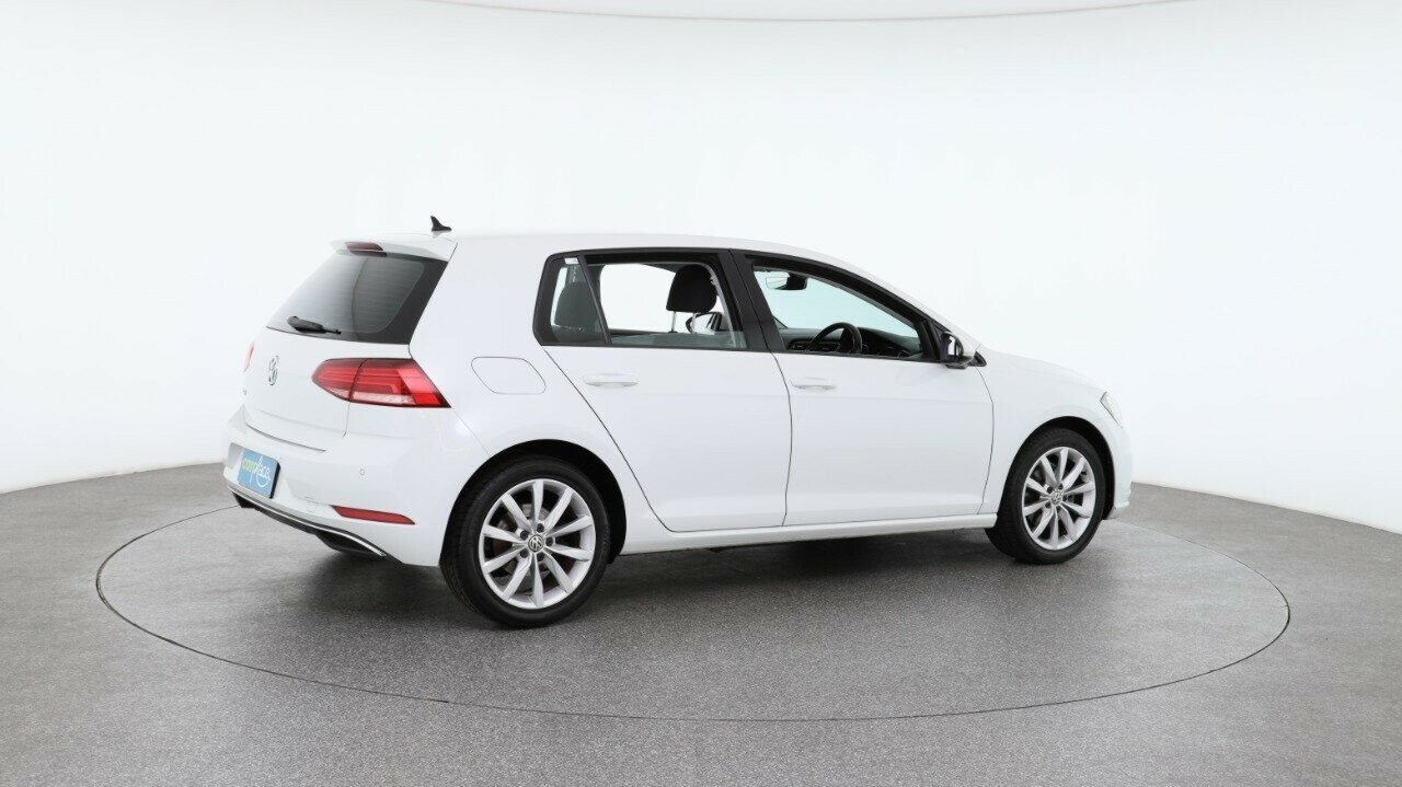 Volkswagen Golf image 4