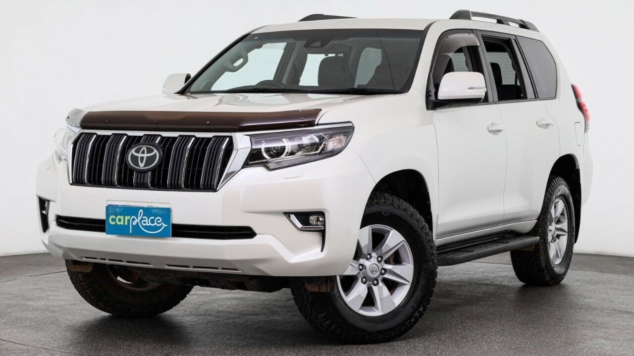 Toyota Landcruiser Prado image 2