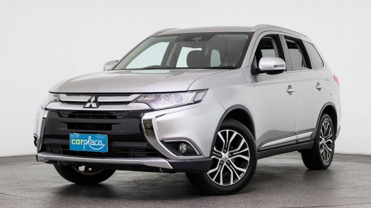 Mitsubishi Outlander image 1