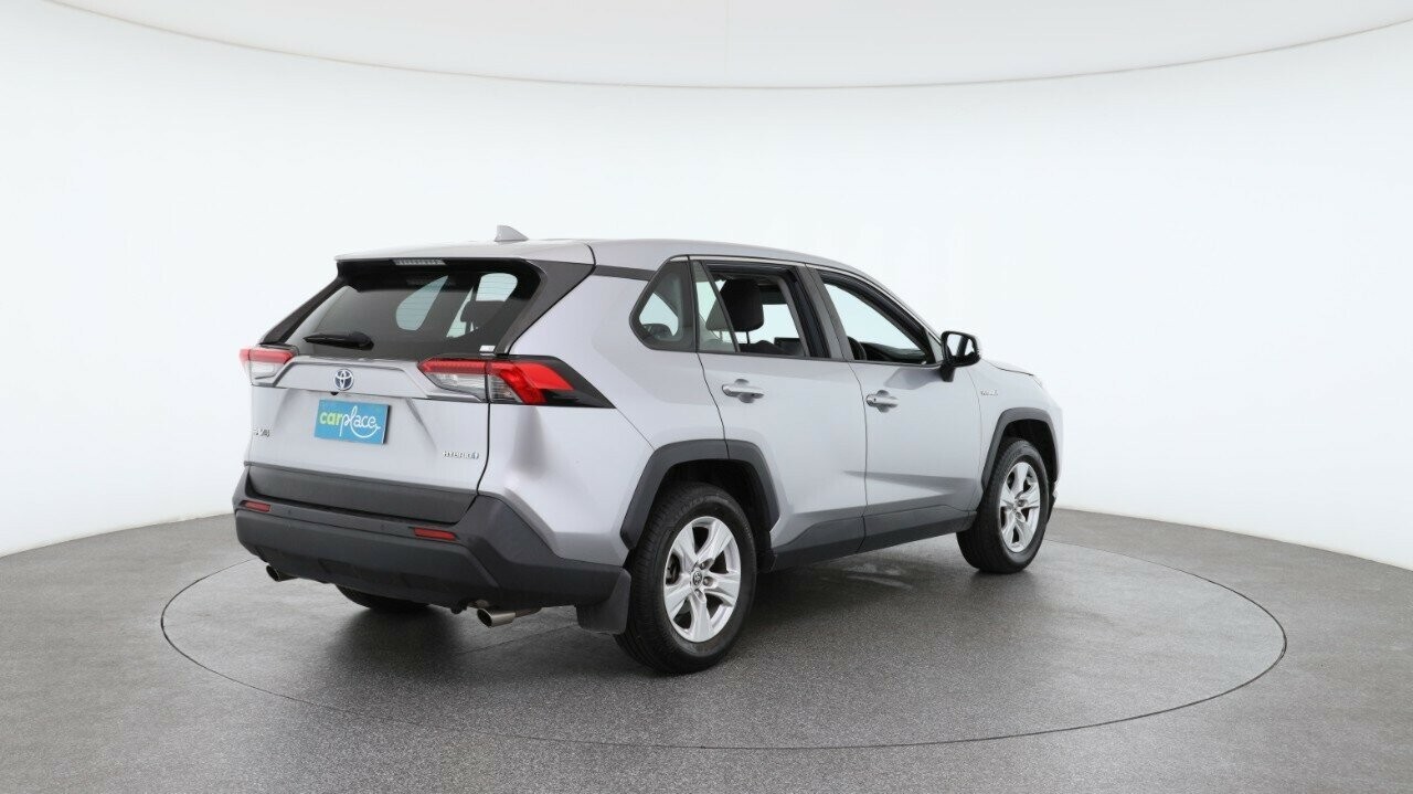 Toyota Rav4 image 4