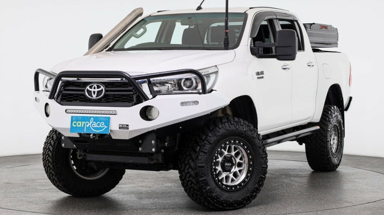 Toyota Hilux image 1