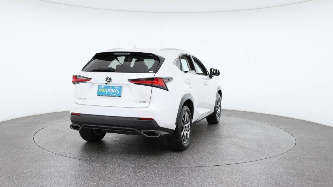 Lexus Nx image 3