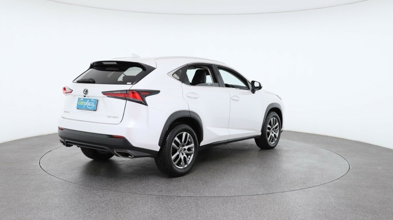 Lexus Nx image 4