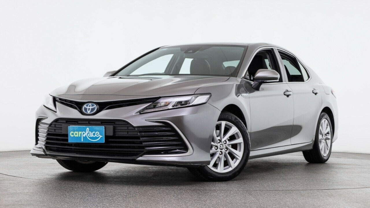 Toyota Camry image 1