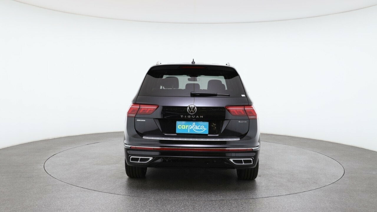 Volkswagen Tiguan image 2