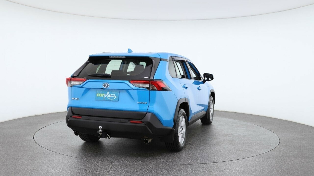 Toyota Rav4 image 3