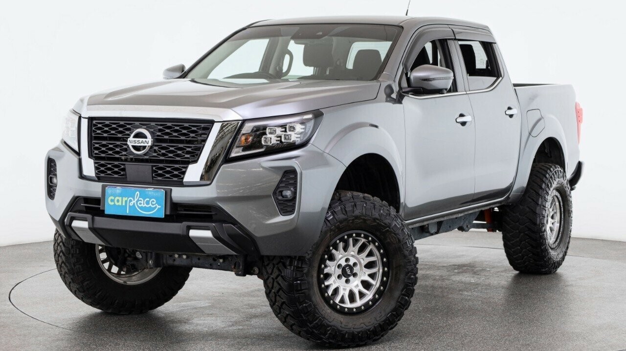 Nissan Navara image 1