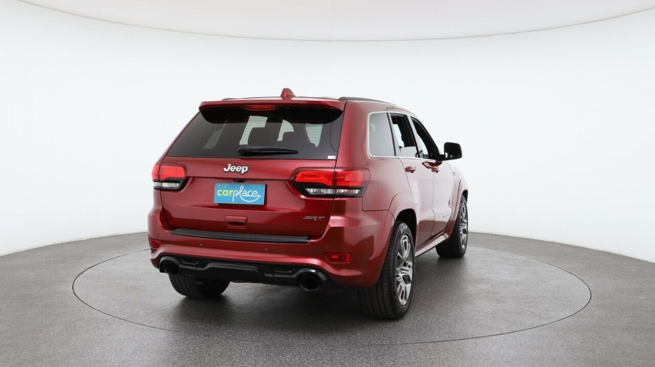 Jeep Grand Cherokee image 2