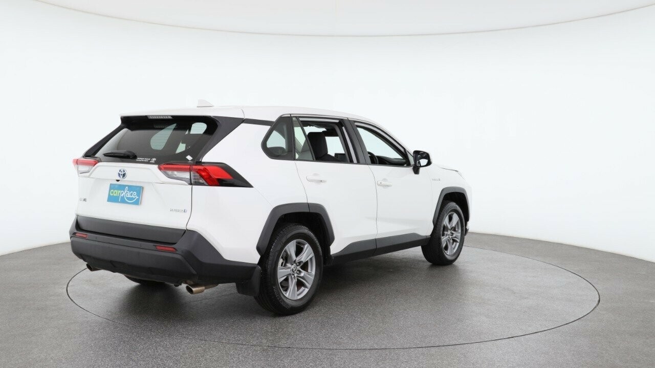 Toyota Rav4 image 4