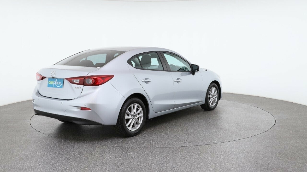 Mazda 3 image 4