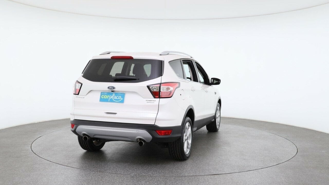 Ford Escape image 3