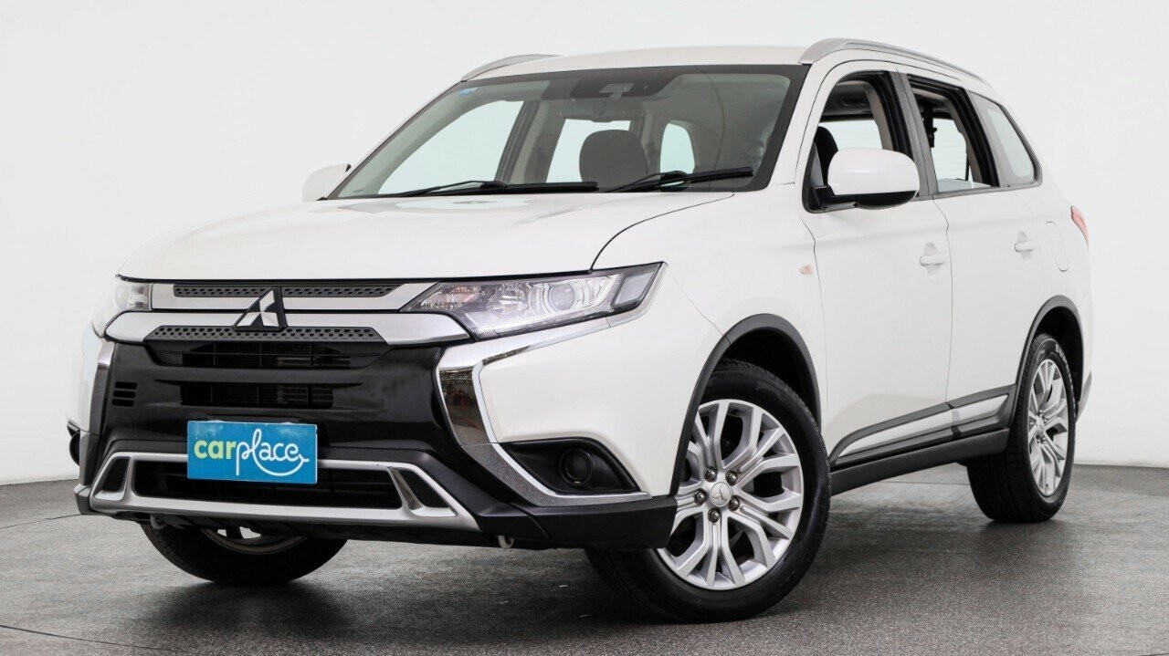 Mitsubishi Outlander image 1