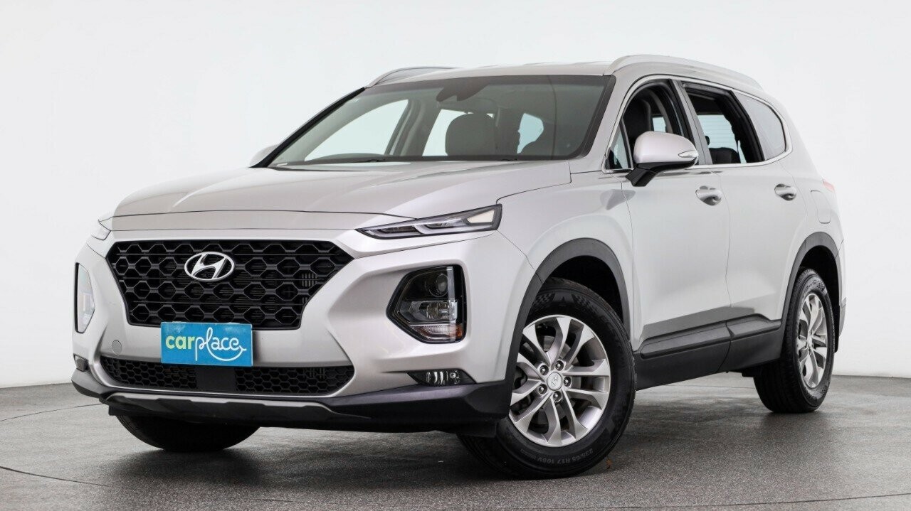 Hyundai Santa Fe image 1