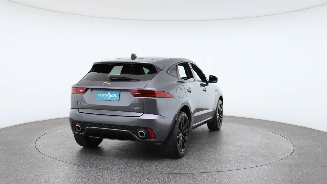 Jaguar E-pace image 3