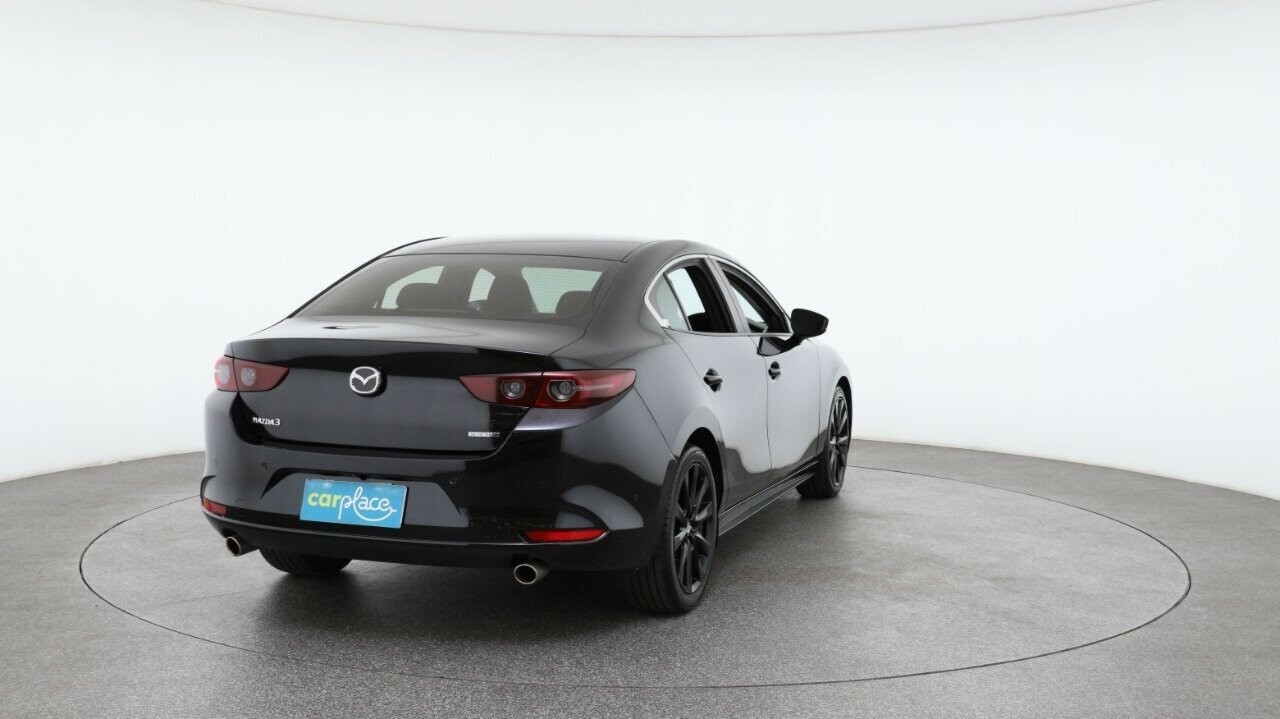 Mazda 3 image 3