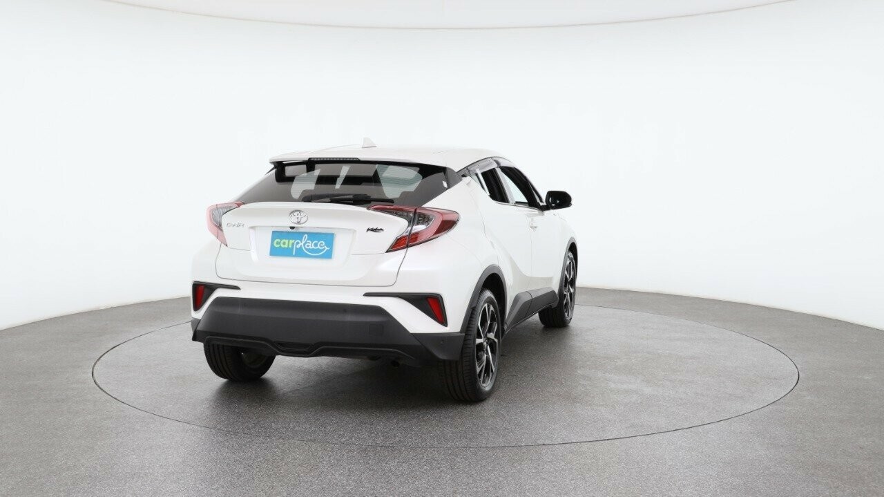 Toyota C-hr image 3