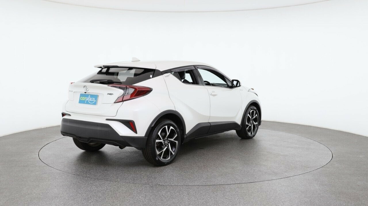 Toyota C-hr image 4