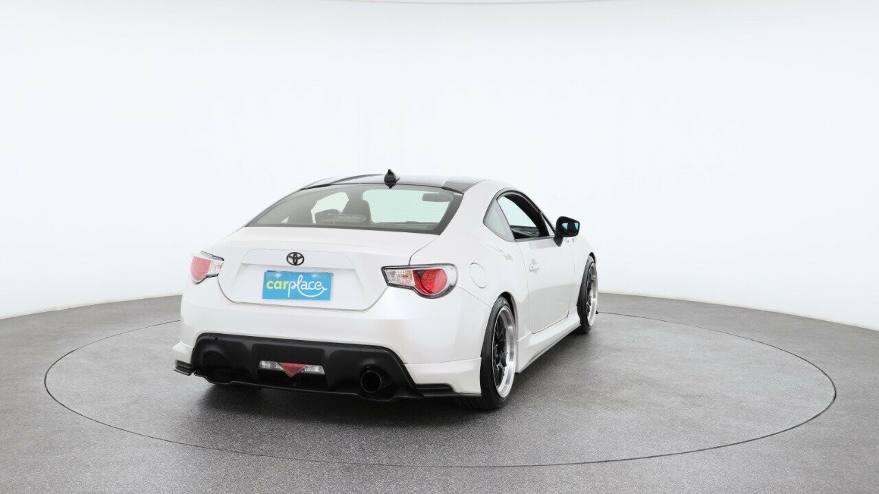 Toyota 86 image 3