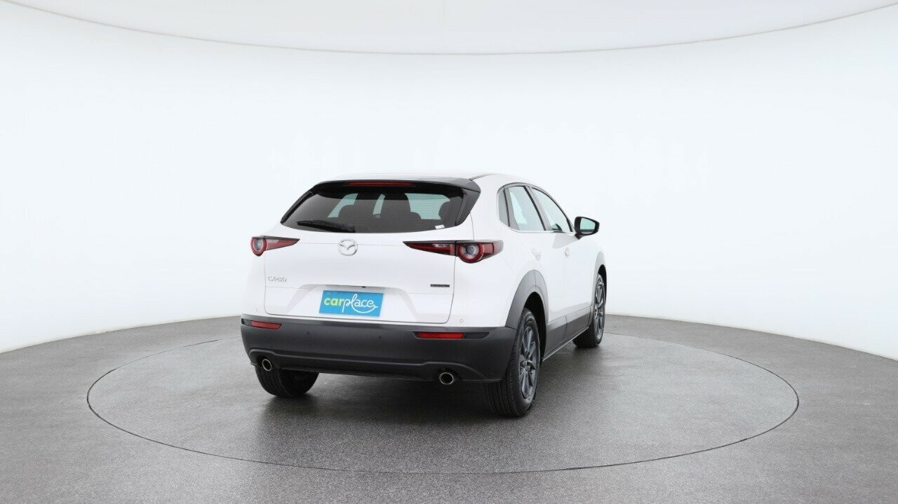 Mazda Cx-30 image 2