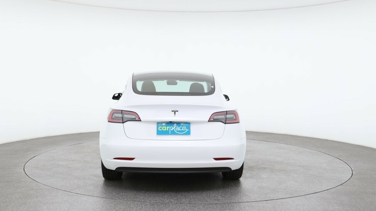 Tesla Model 3 image 2