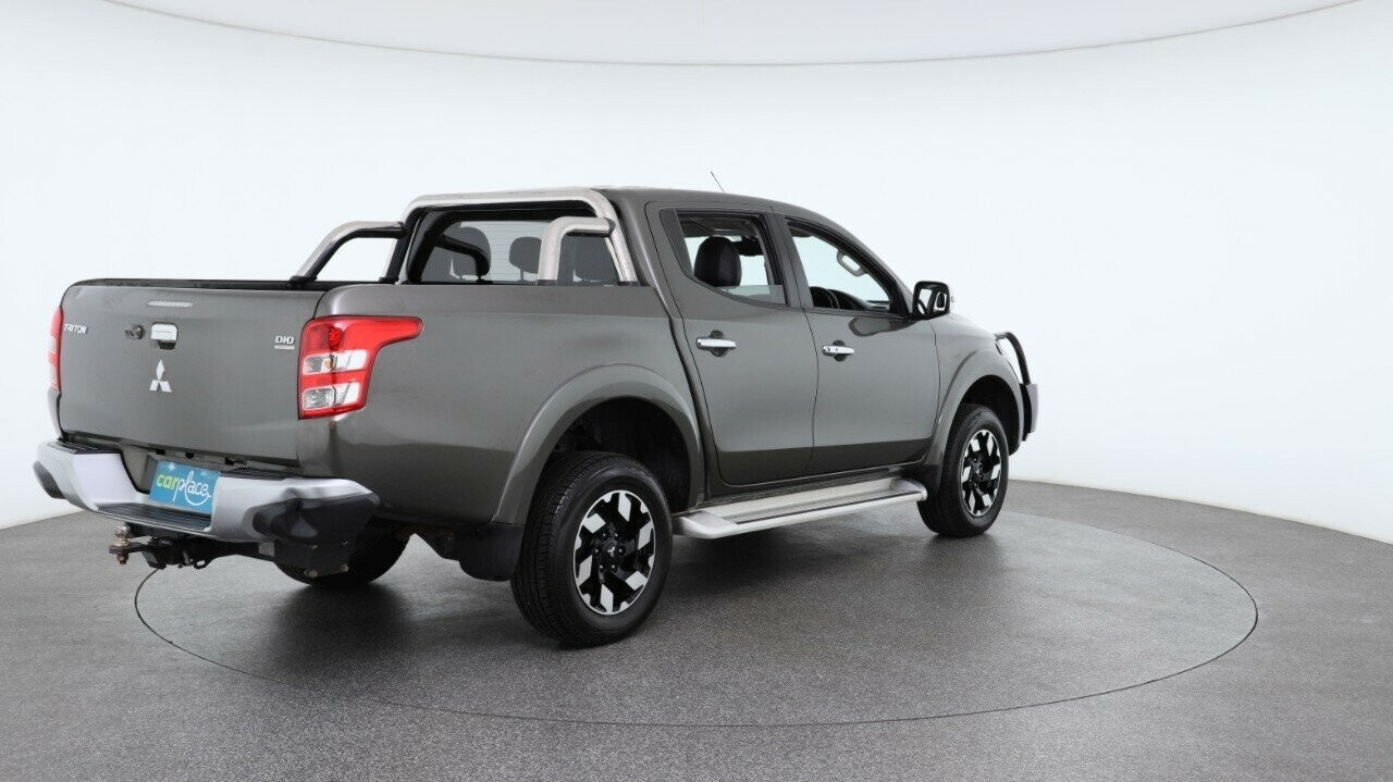 Mitsubishi Triton image 4