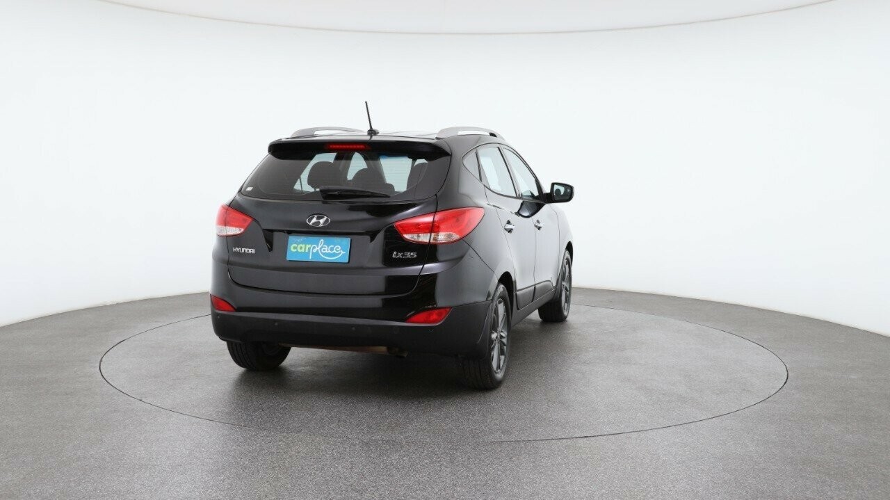 Hyundai Ix35 image 2