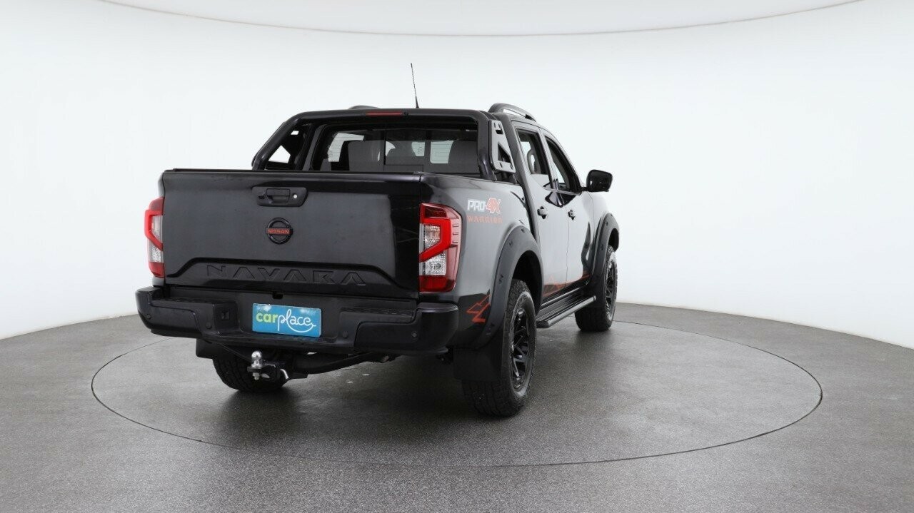 Nissan Navara image 2