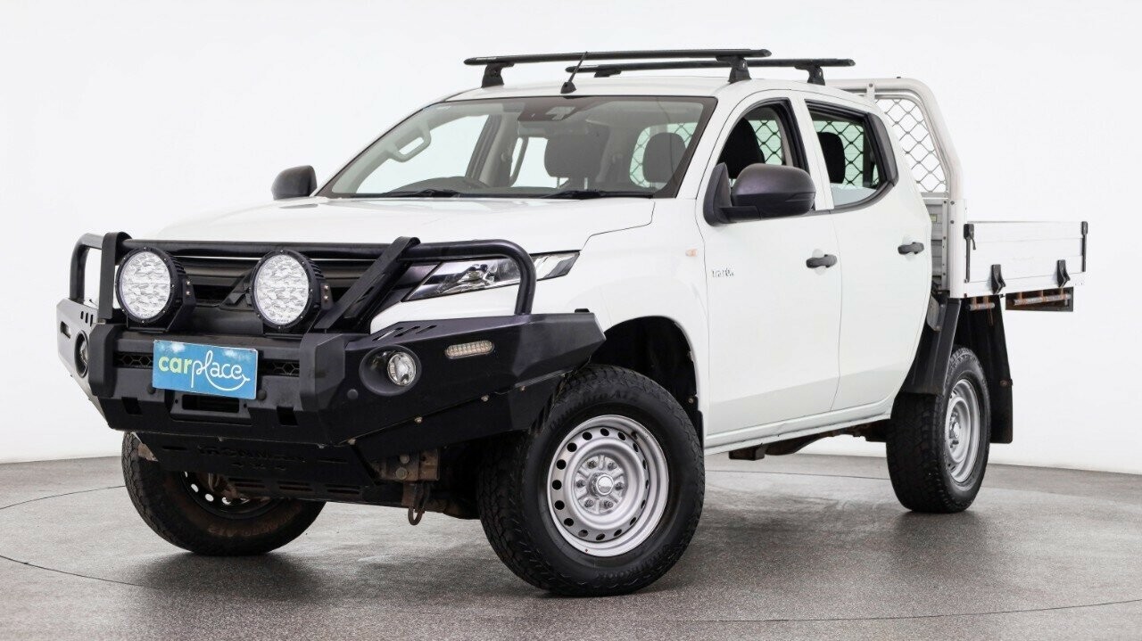 Mitsubishi Triton image 1