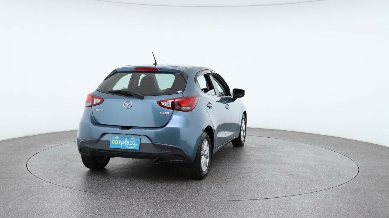 Mazda 2 image 3