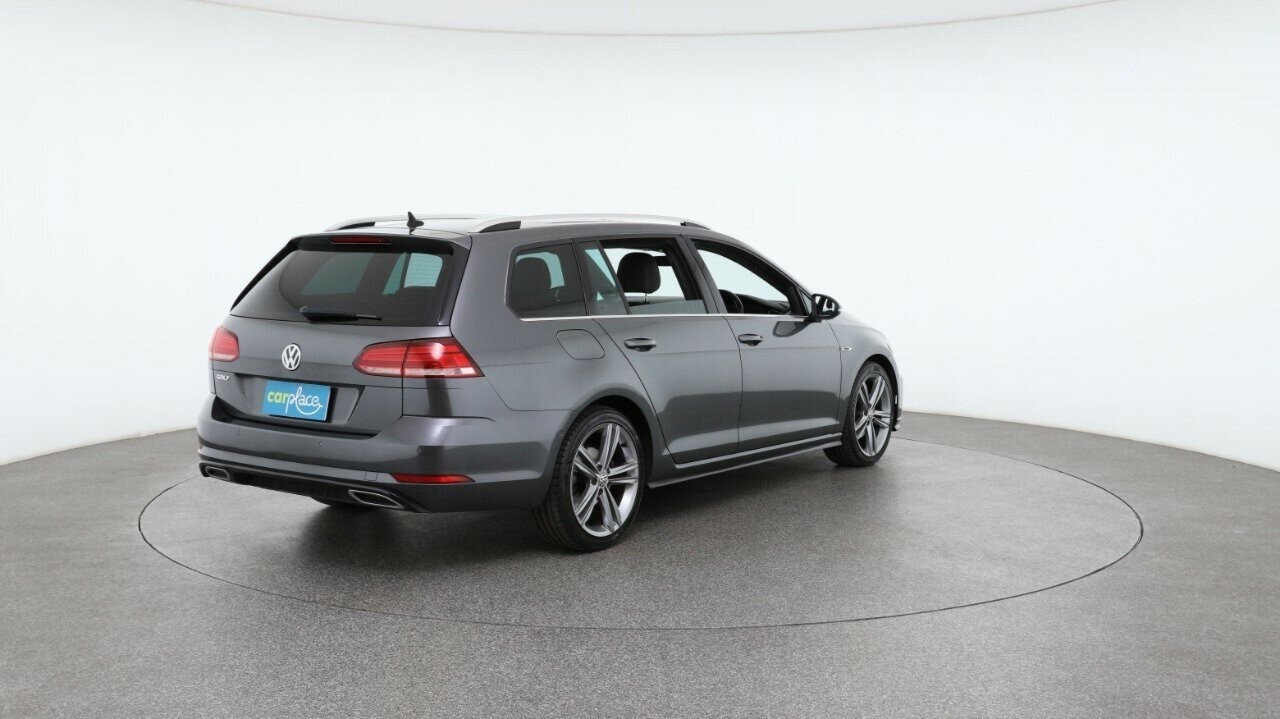 Volkswagen Golf image 3