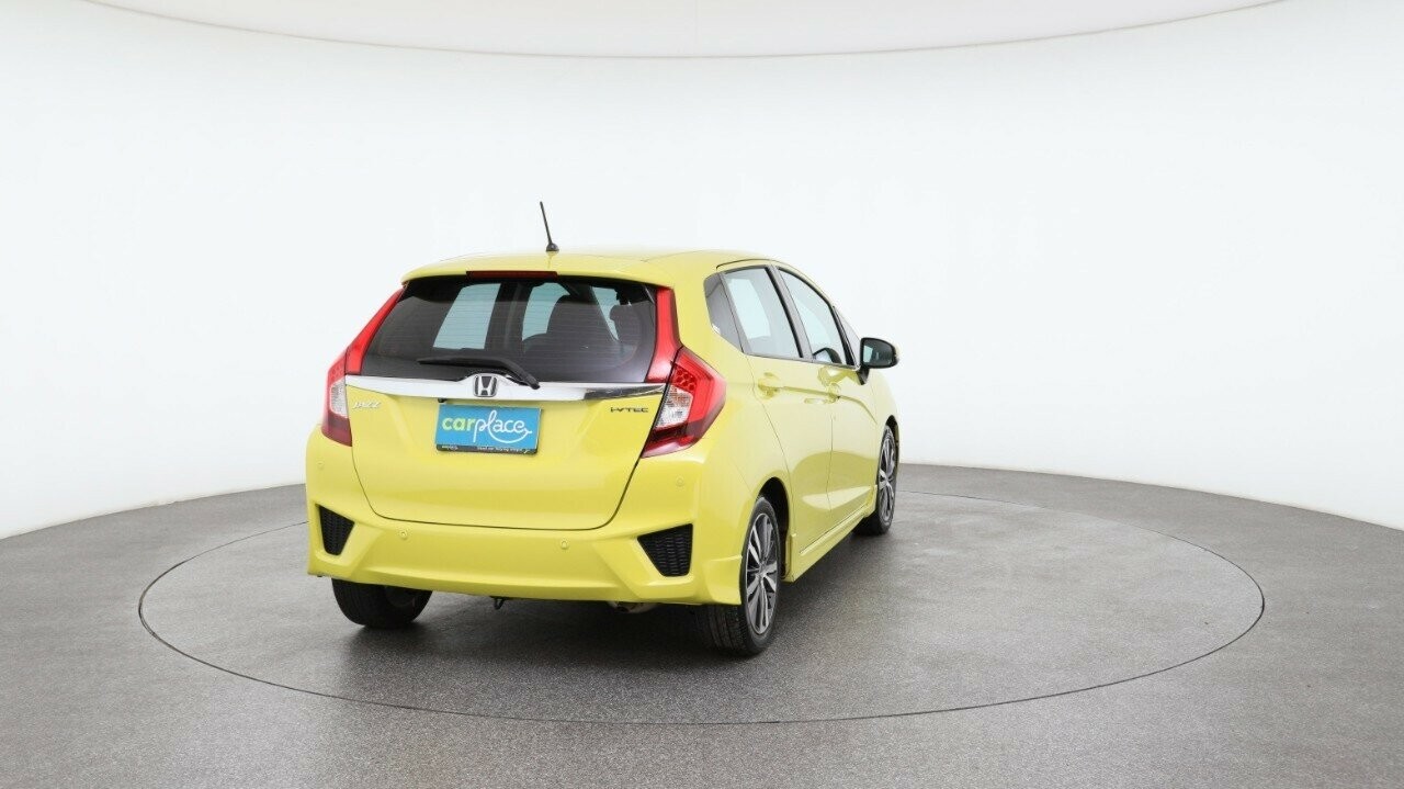 Honda Jazz image 3