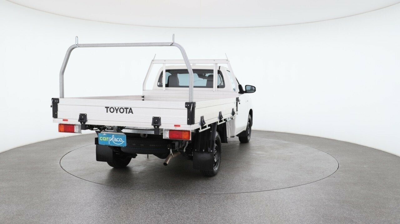 Toyota Hilux image 3