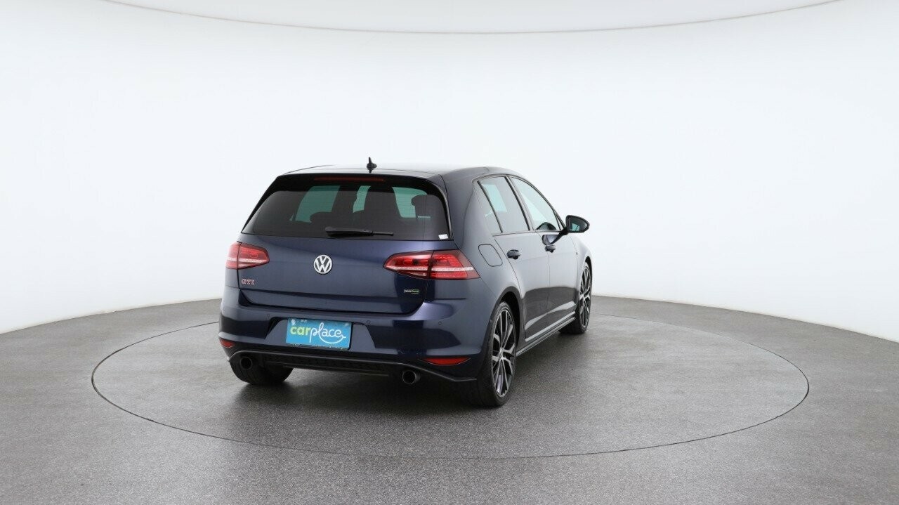 Volkswagen Golf image 3