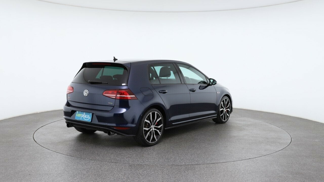 Volkswagen Golf image 4