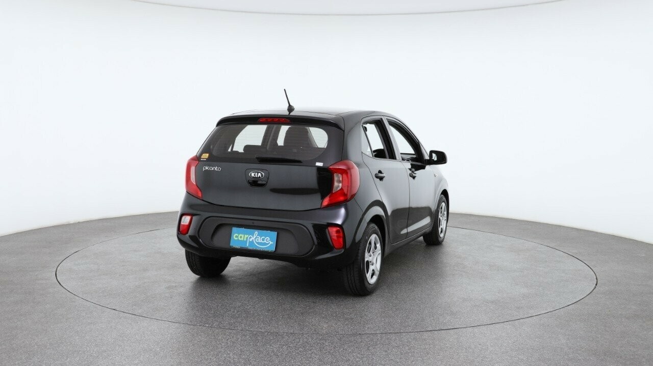 Kia Picanto image 2