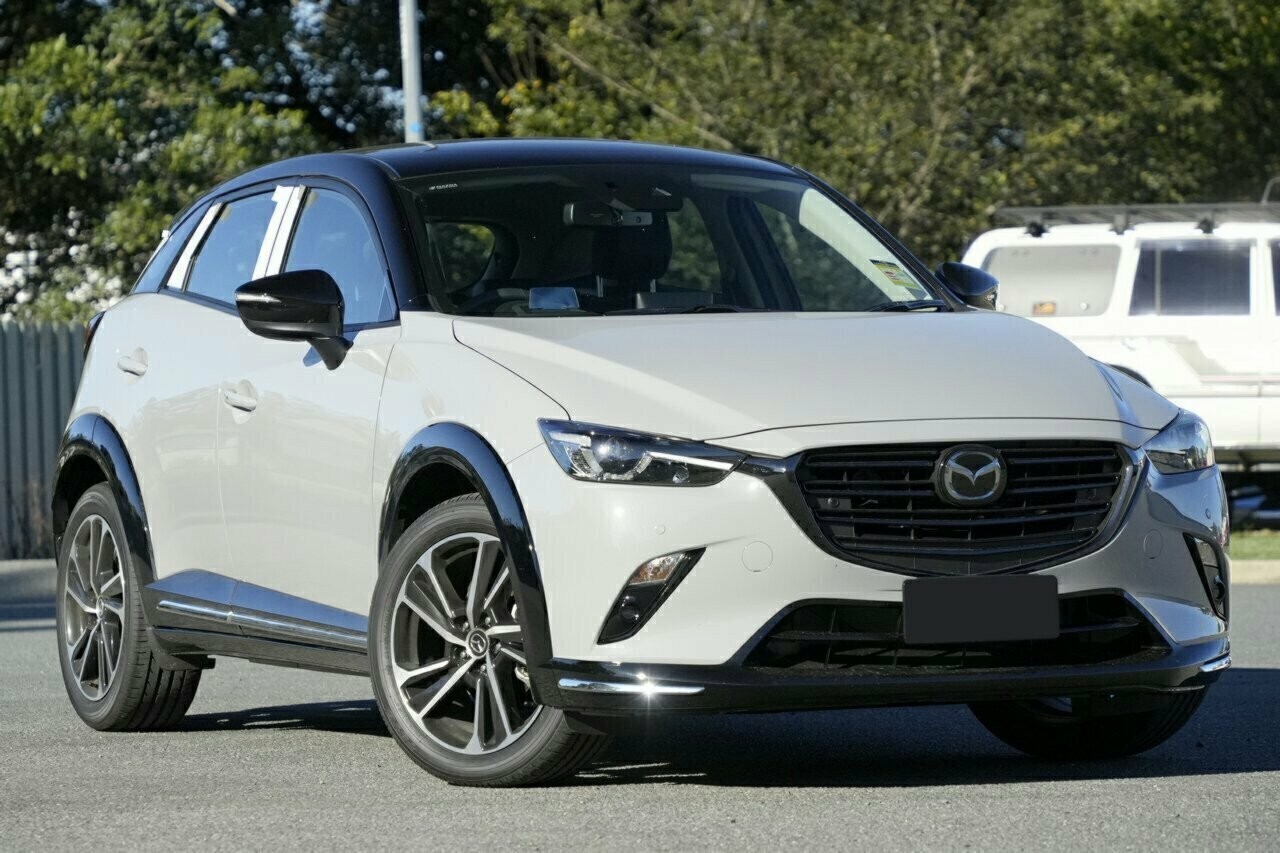 Mazda Cx-3 image 1