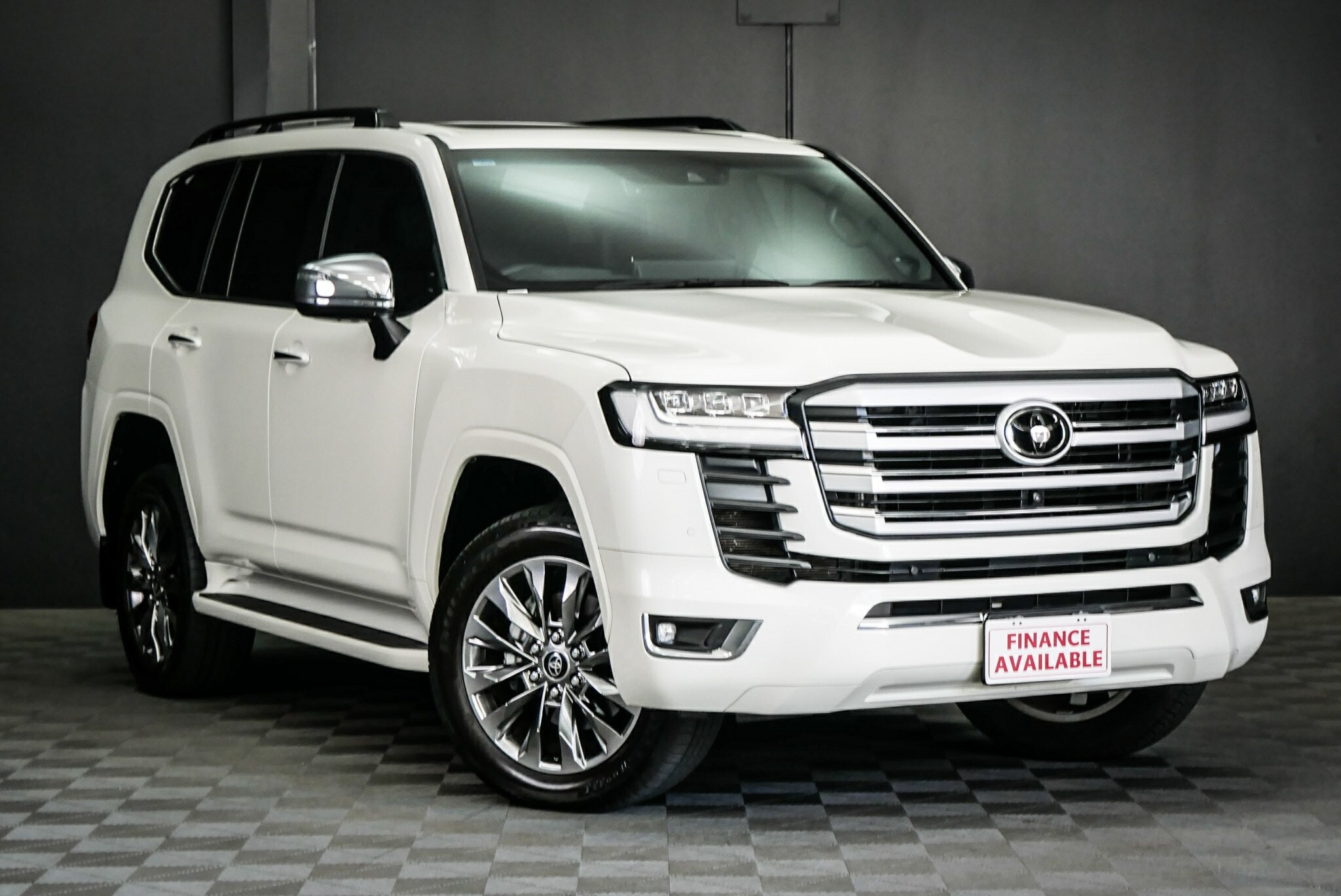 Toyota Landcruiser image 1