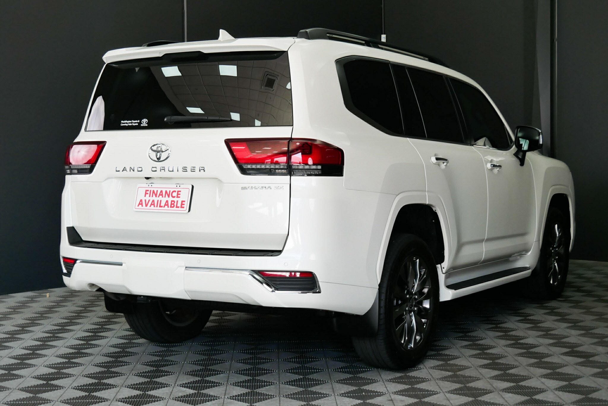 Toyota Landcruiser image 4