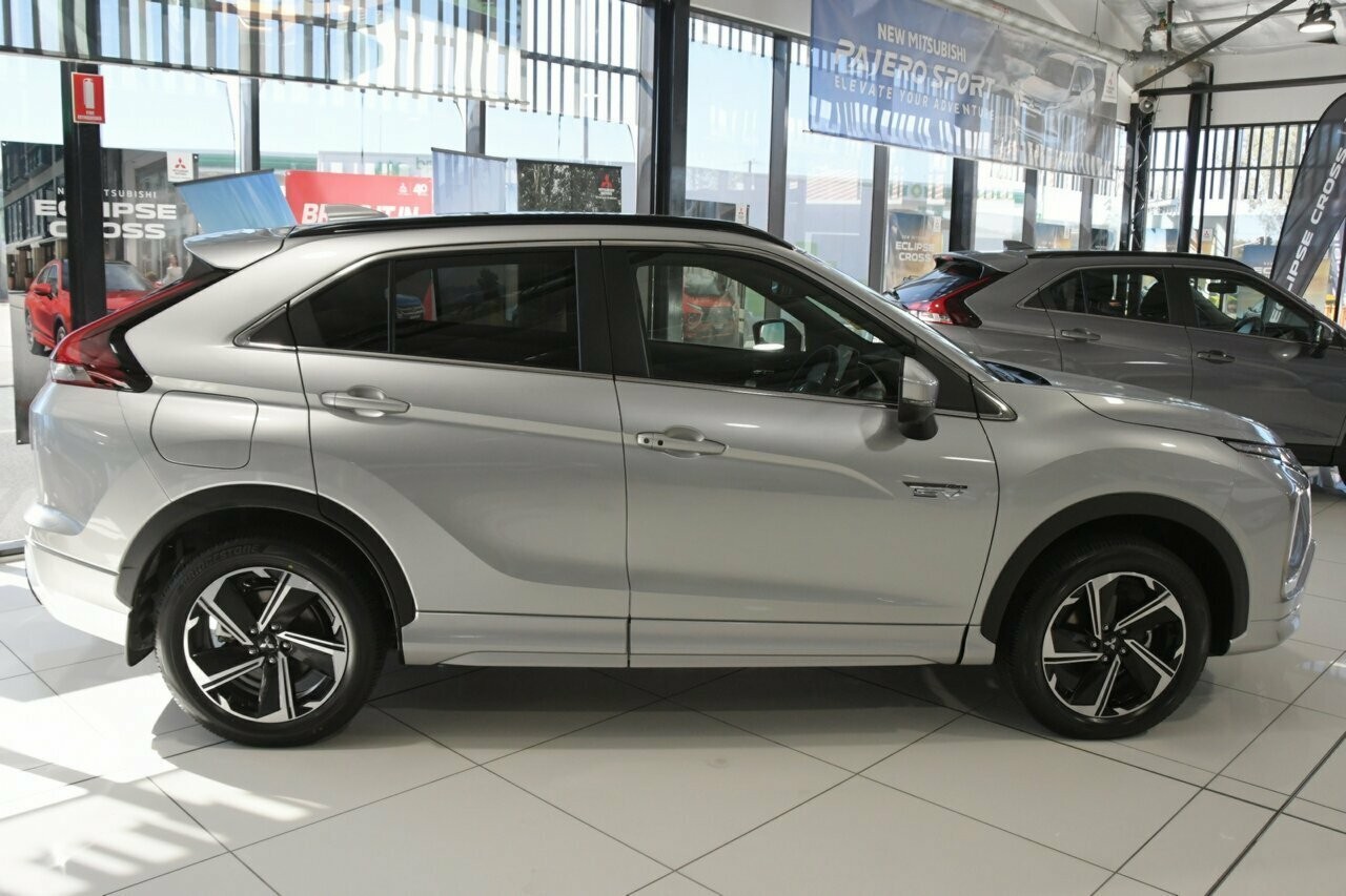 Mitsubishi Eclipse Cross image 3