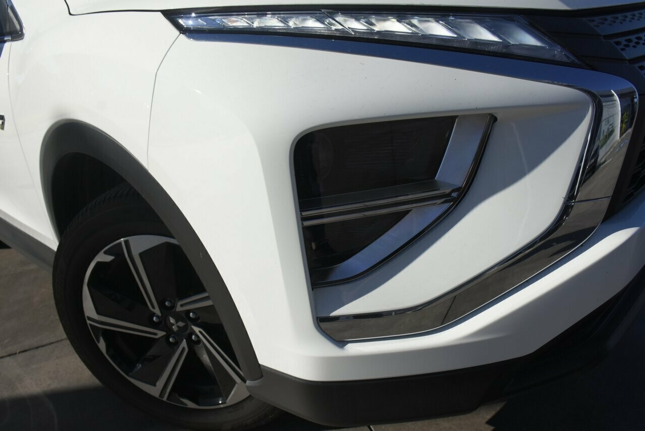 Mitsubishi Eclipse Cross image 2