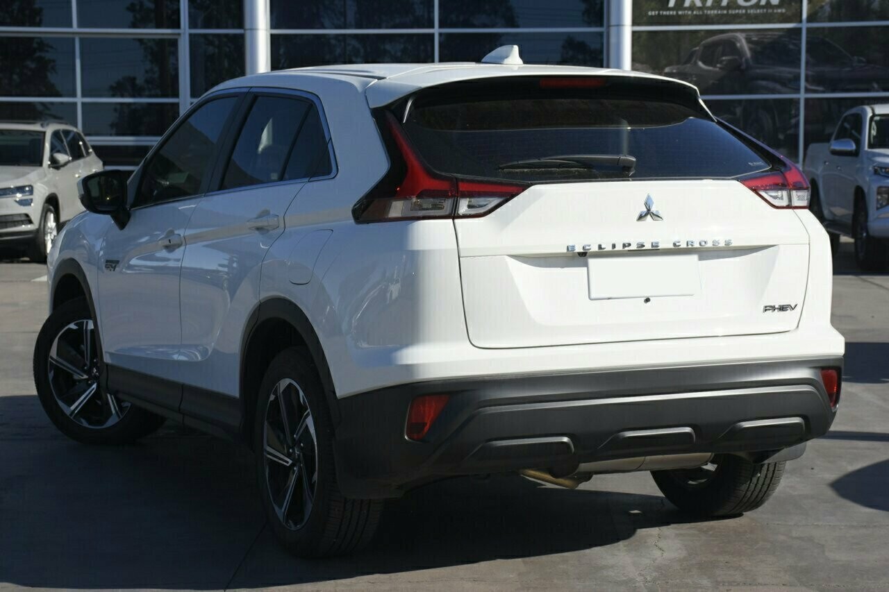 Mitsubishi Eclipse Cross image 3