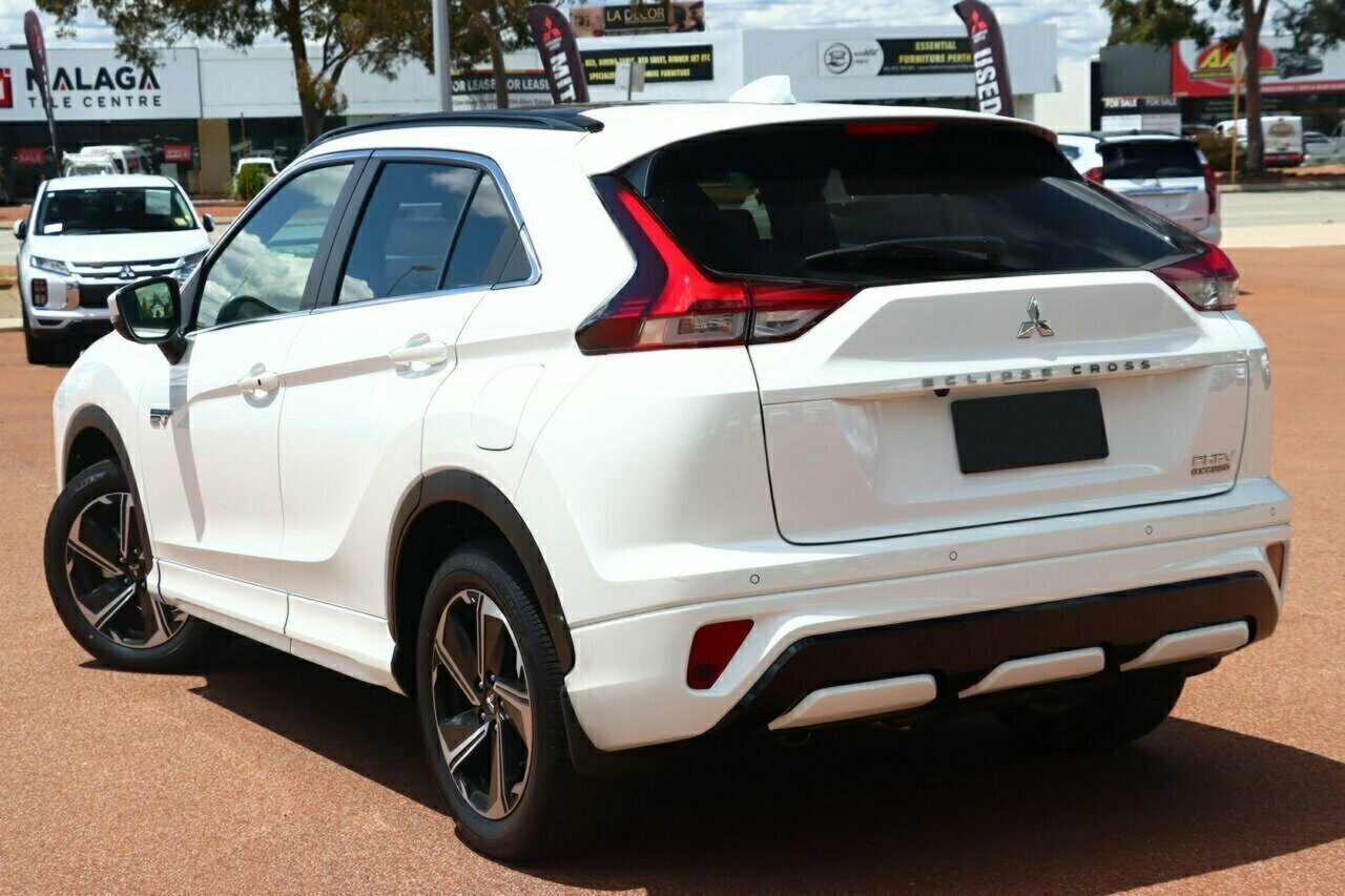 Mitsubishi Eclipse Cross image 3